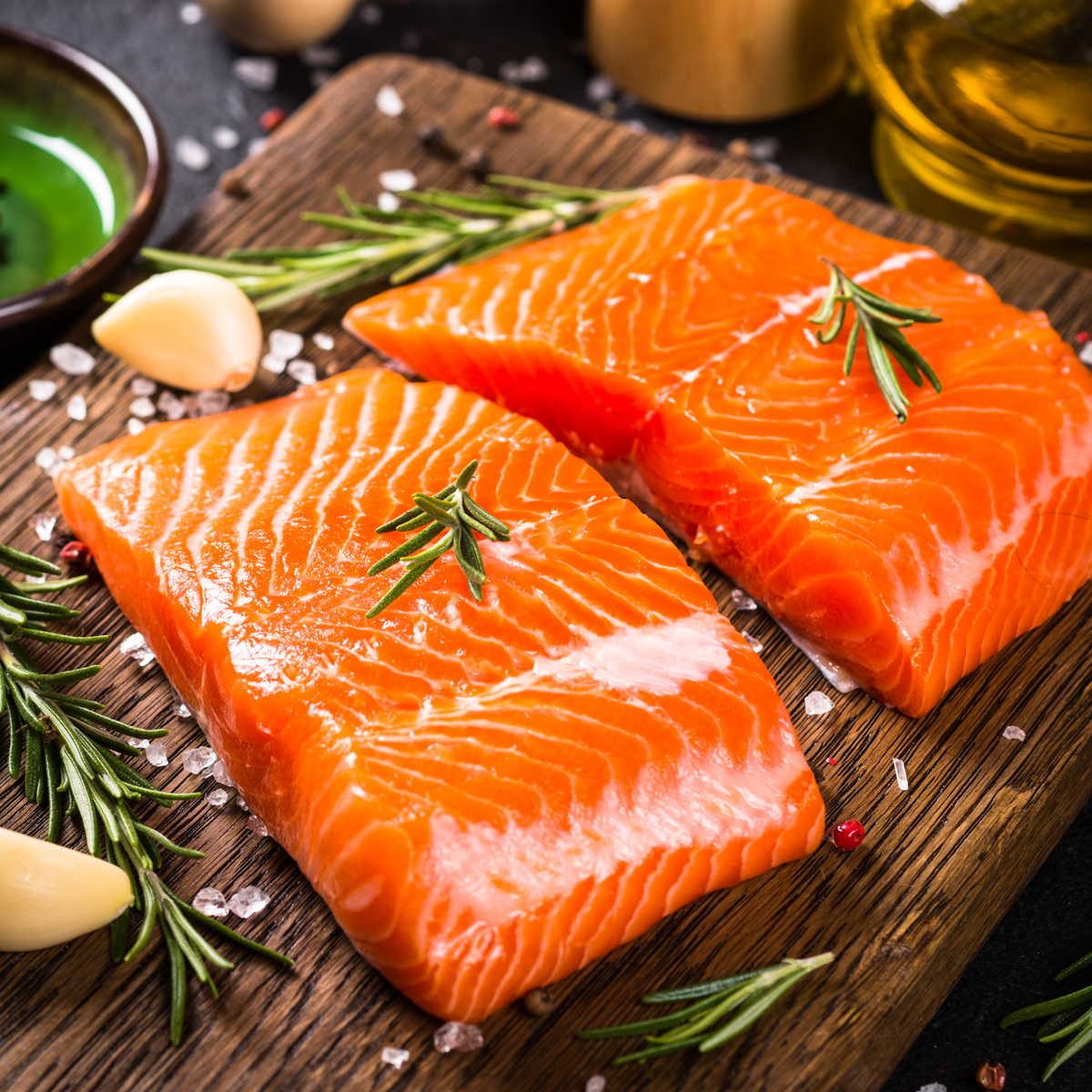 Moms, Kenali Nutrisi Salmon untuk Tumbuh Kembang Si Kecil